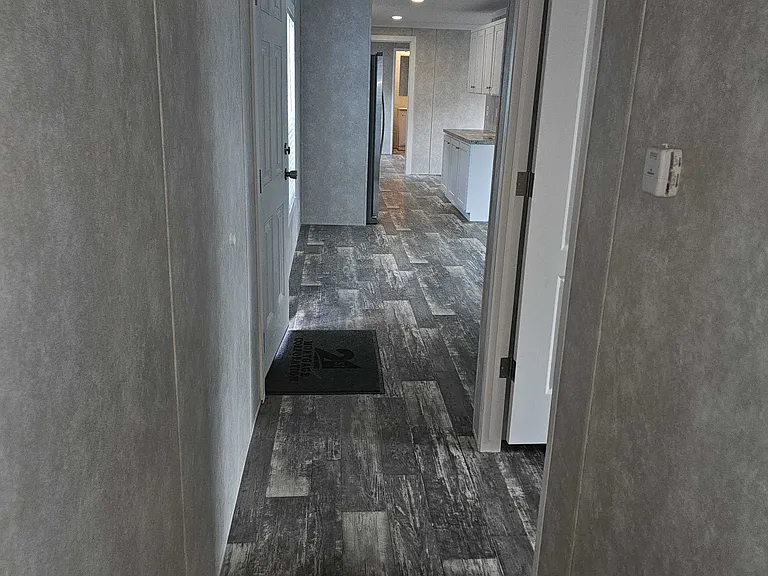 2300 Lafayette Ave #6 — Photo 12