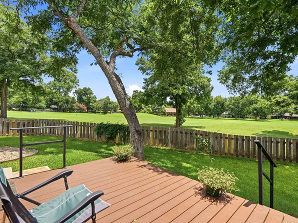 21 Augusta Drive, Meadowlakes, TX 78654