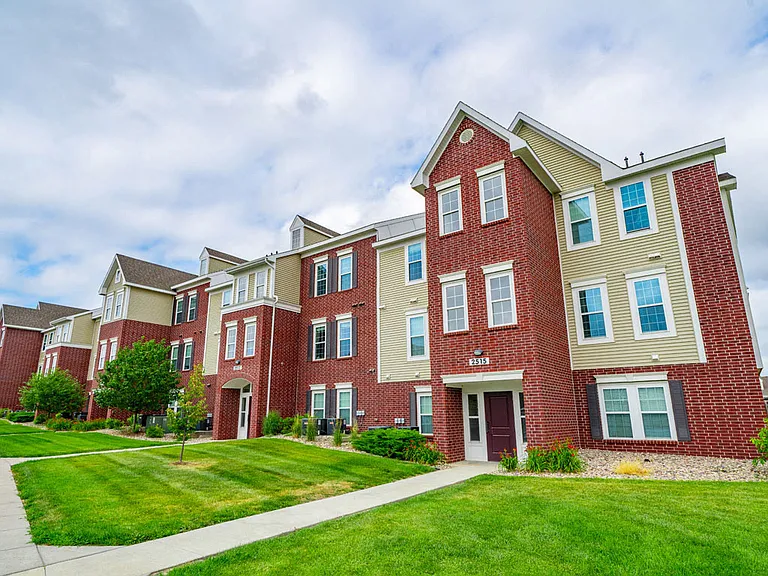 Lynbrook Apartments and Townhomes — Photo 65