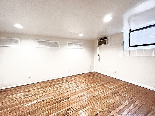 4th image of 136 W 87th St APT 1