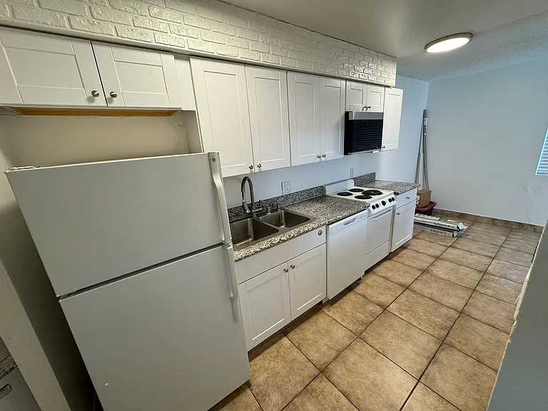 1613 Constantine Way #1 — Photo 11