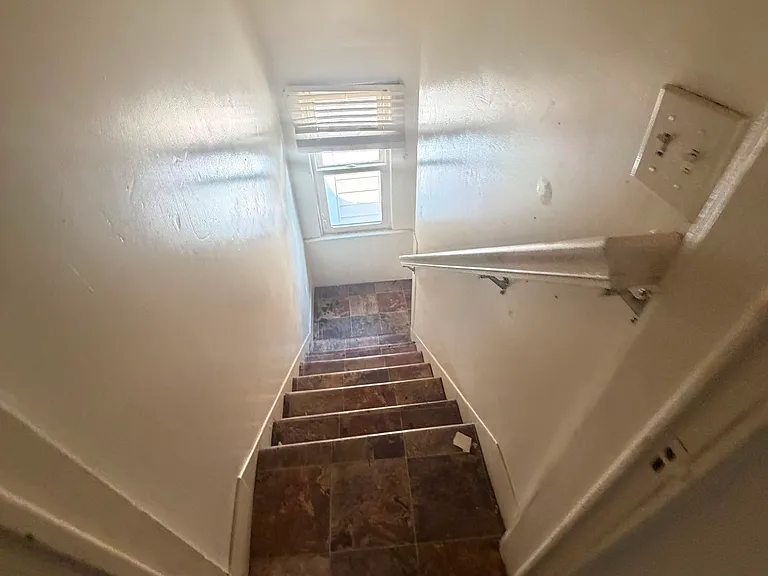 829 E McClure Ave — Photo 19