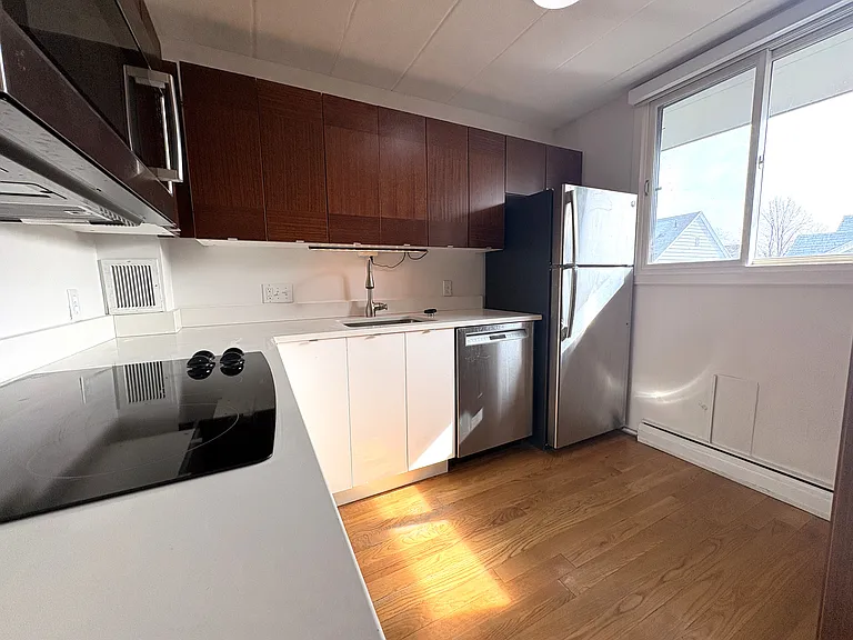 345 Harvard St #4E — Photo 11