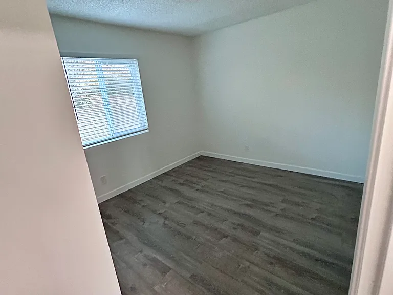 180 Las Flores Dr — Photo 14