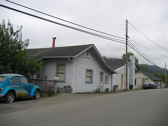 Front View Single Family 2 bedroom 1 bath 