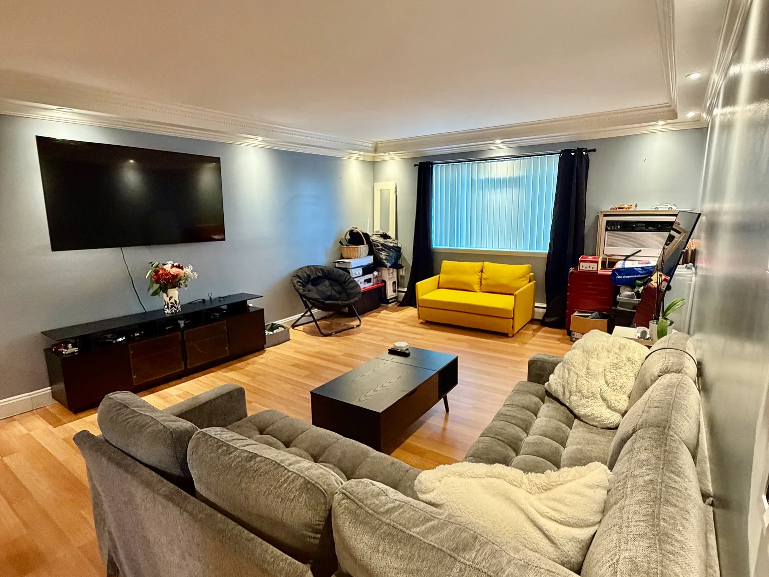 2 bed, 941 sqft, $3,000 — Photo 3
