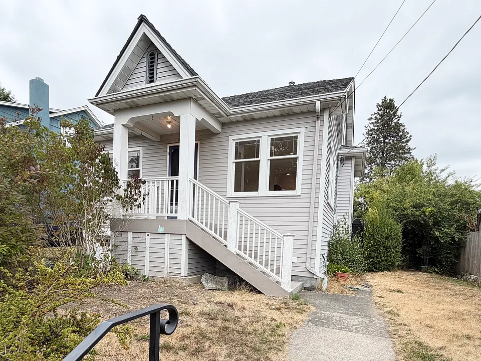 6706 12th Ave NW