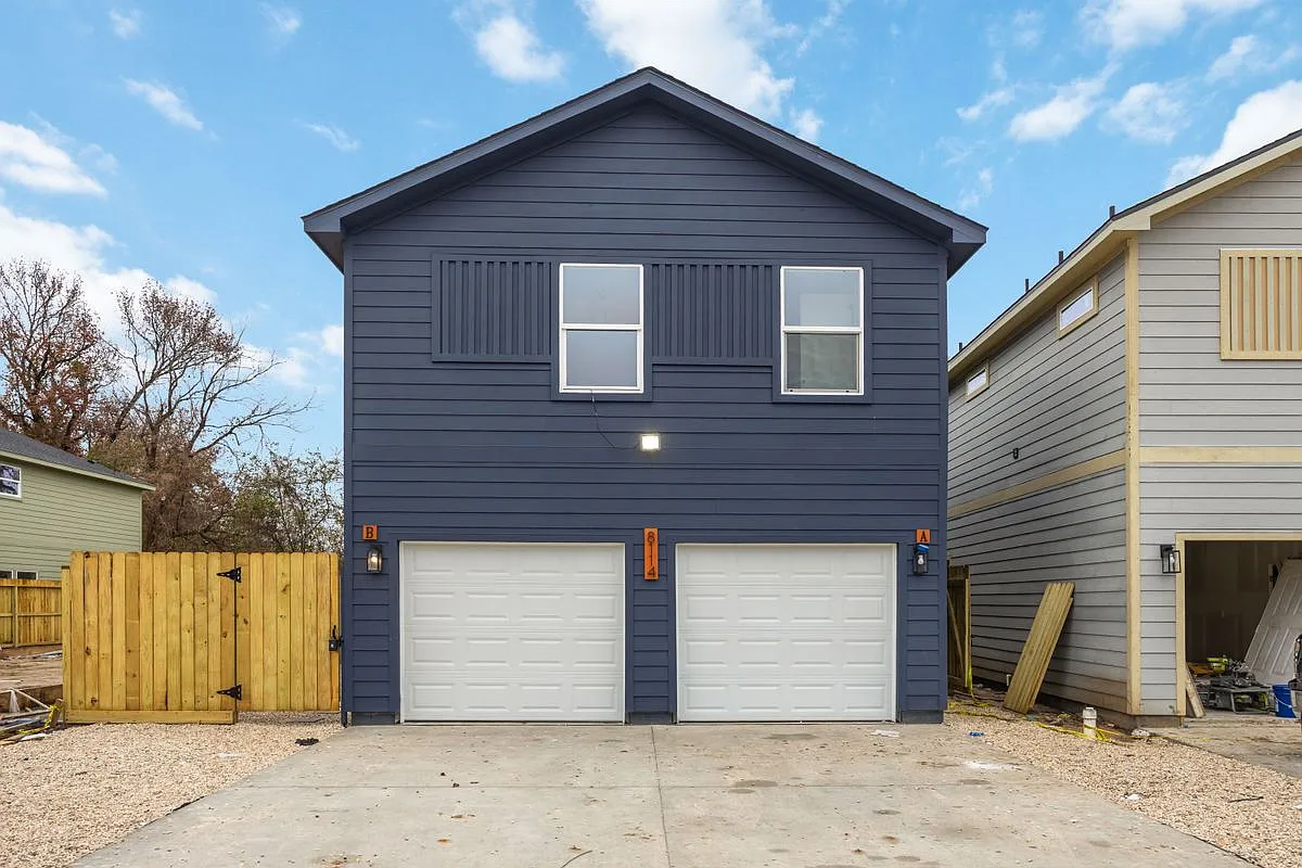 3 bed, 2.5 bath, 1600 sqft, $1,750 — Photo 1