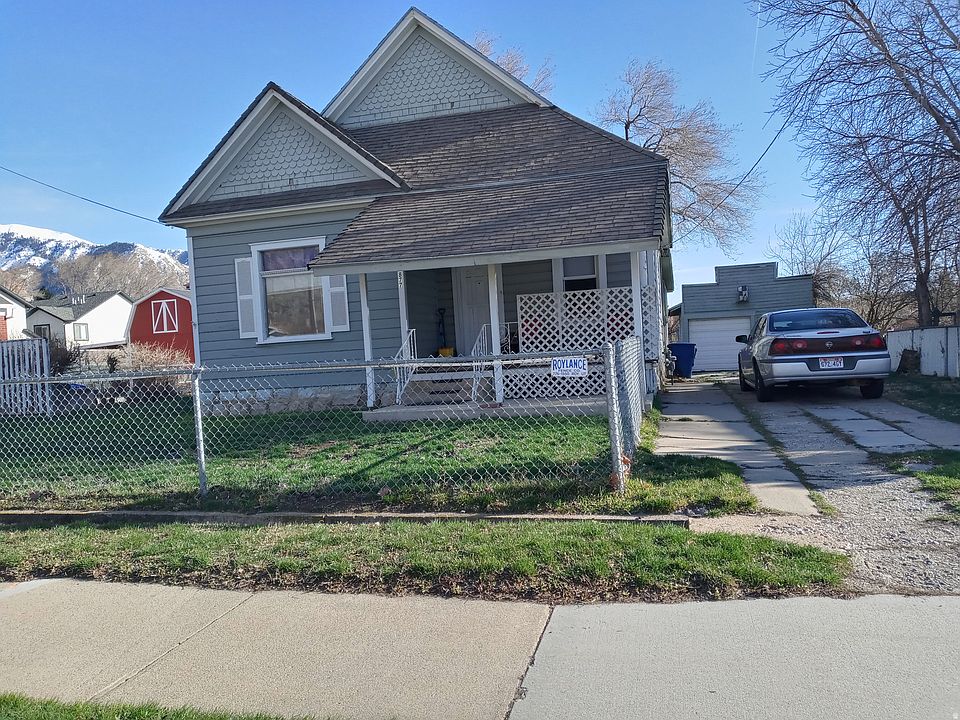 1st image of 877 12th St