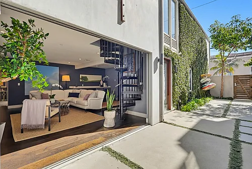 6713 E Ocean Blvd #6713 Photo 1