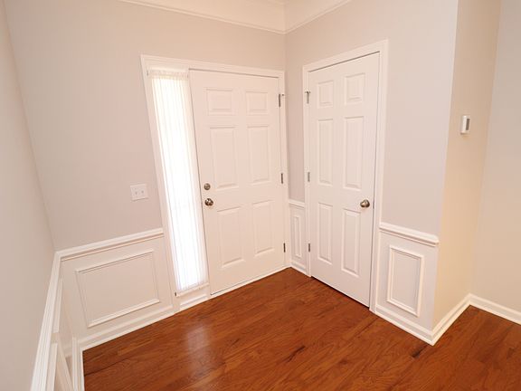 3rd image of 7122 Racine Way