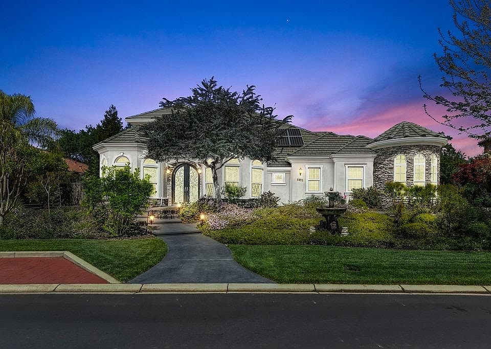 1st image of 8973 Creekstone Cir