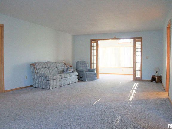 5th image of 436 N Santa Fe Ave