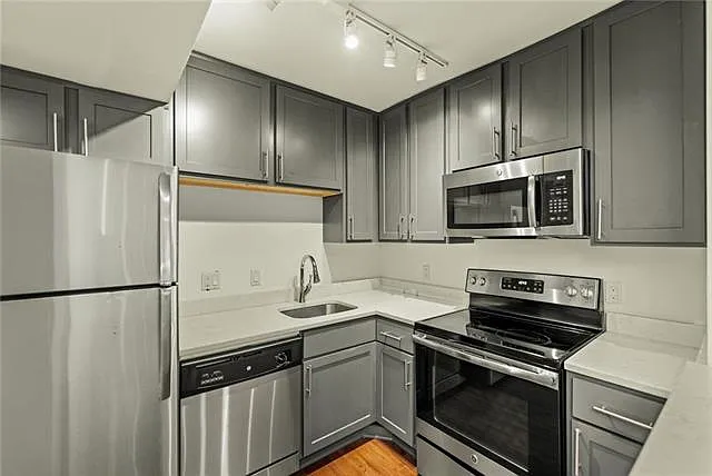 1765 Coliseum St #303 — Photo 17
