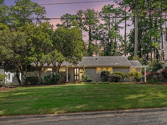 3rd image of 2514 Medway Dr