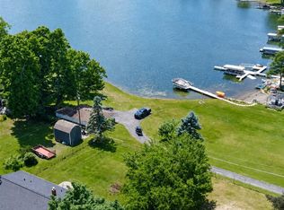 8965 Van Gordon Ave, White Lake, MI 48386
