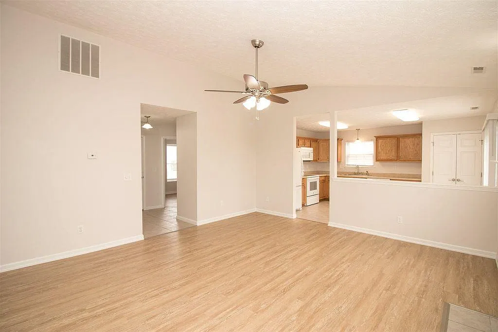 3079 Stratus Dr — Photo 4