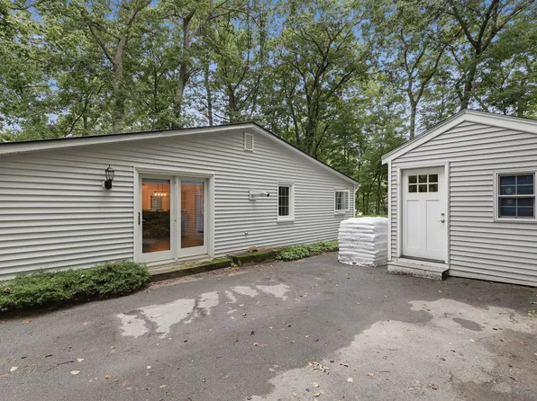 7 Bridal Path, Ashburnham, MA 01430