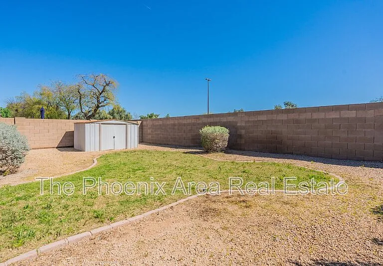 1261 N Balboa Dr — Photo 4