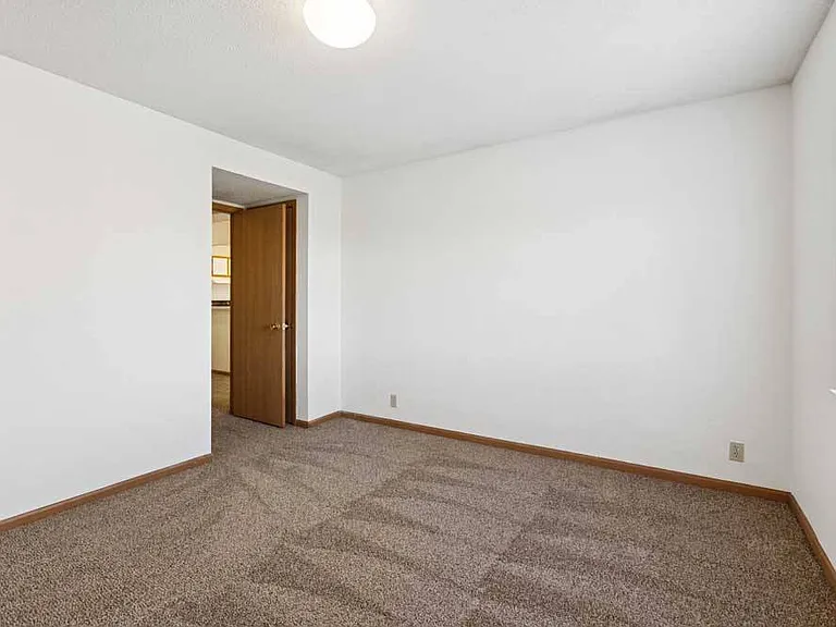 Northridge Heights Apartments — Photo 151