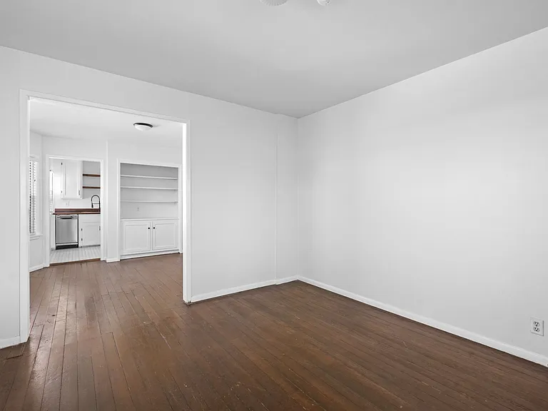 24 Rose Ave #D — Photo 7