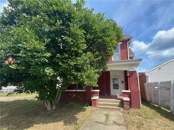 48 S Main St, Roseville, OH 43777