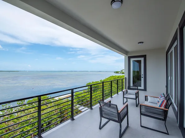 711 W Indies Dr, Summerland Key, FL 33042