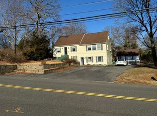 69 Wicks Rd, Commack, NY 11725