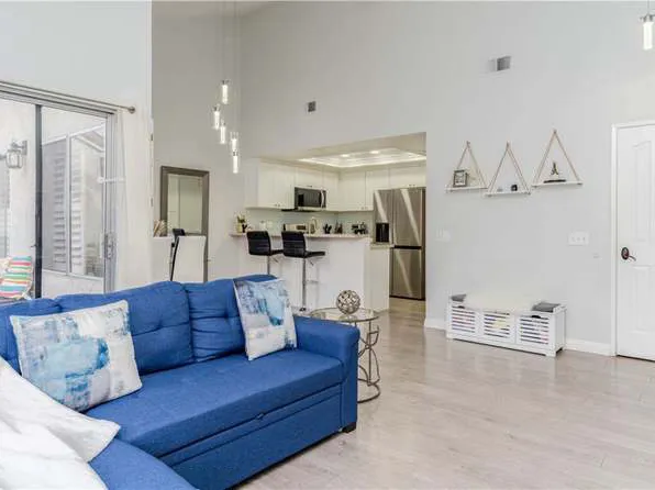 318 Lemon Grv, Irvine, CA 92618