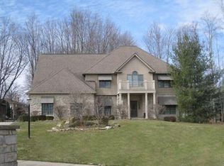 6850 Rosewood Cir, Independence, OH 44131