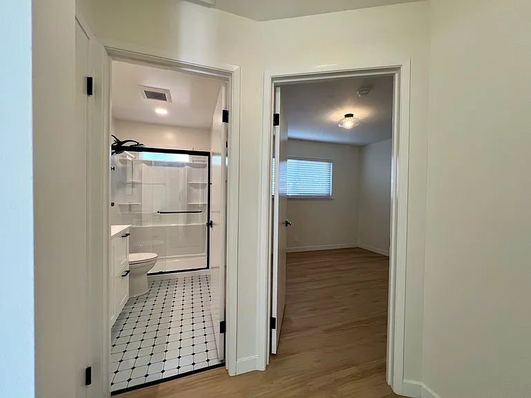 1909 San Ramon Ave #3 — Photo 12