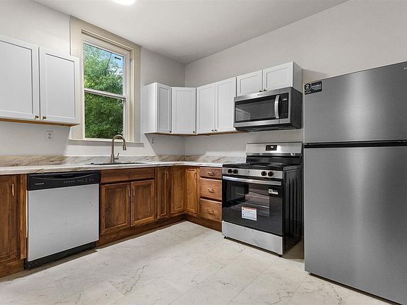 5th image of 1825 Normal St