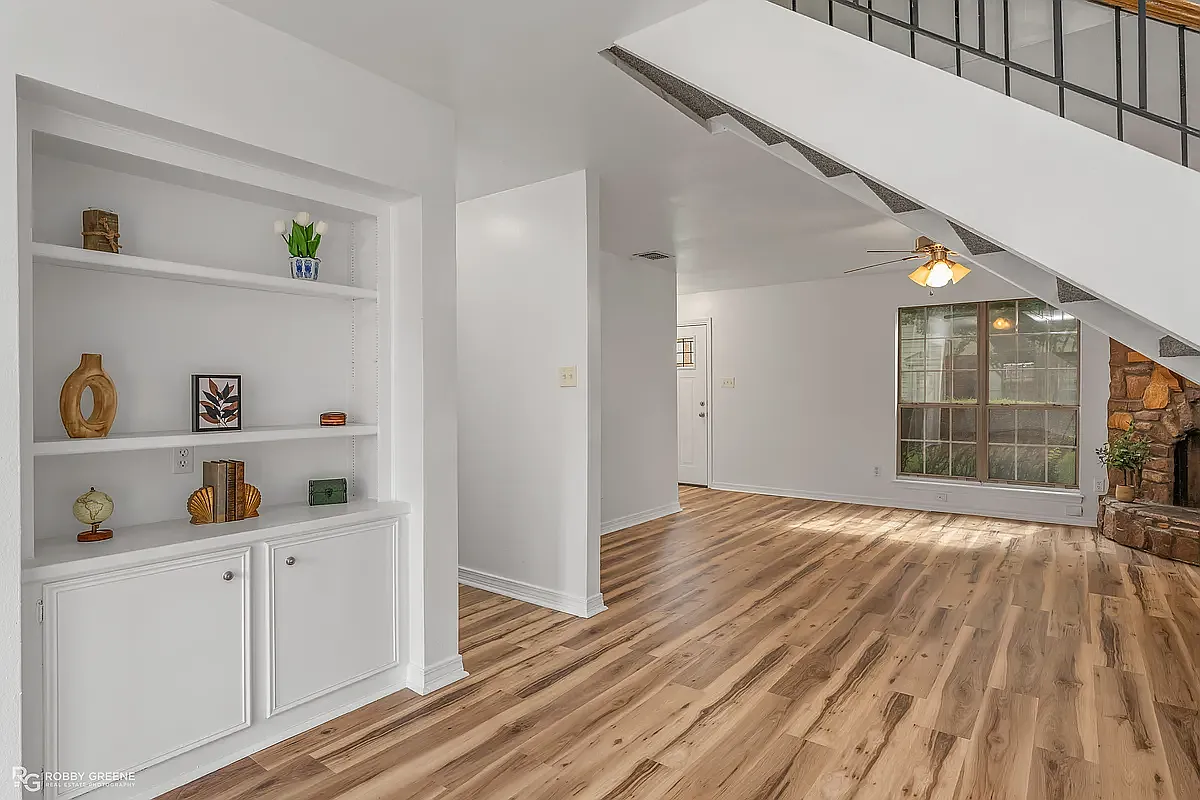 3 bed, 2.5 bath, 1656 sqft, $1,700 — Photo 4