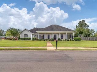 201 Meadowview Ln, Brandon, MS 39047