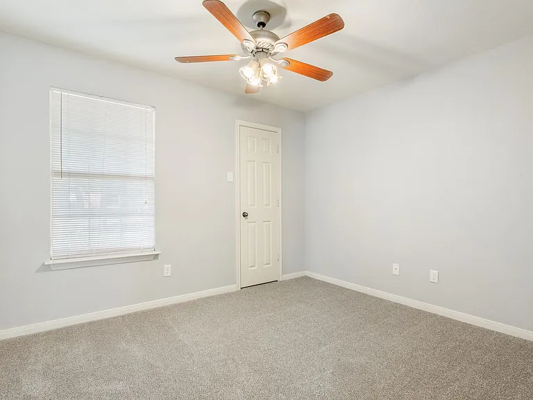 10316 Hyacinth Ln #B — Photo 21