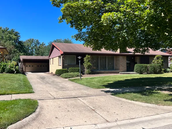 2111 Okemos Dr SE, Grand Rapids, MI 49506