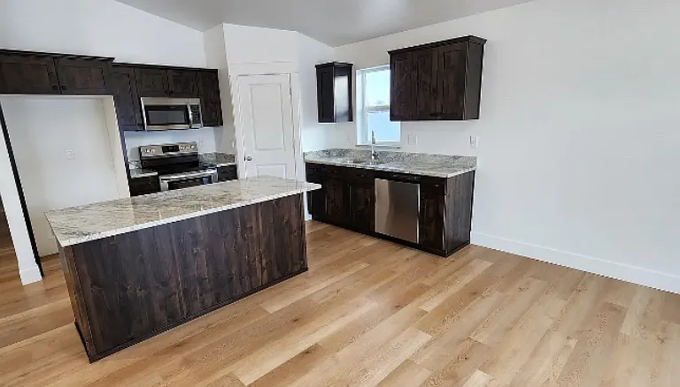 4940 Masterson Cir — Photo 3