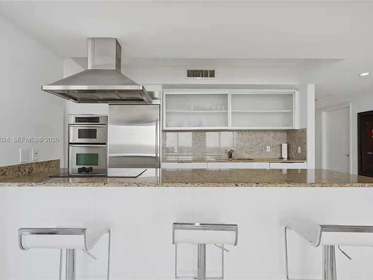 1800 S Ocean Dr #Penthouse 4404 — Photo 2