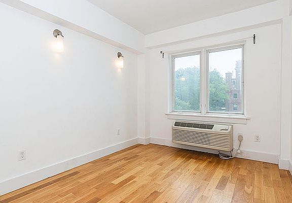 2nd image of 588 Myrtle Ave APT 301