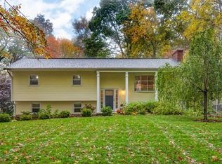25 Colonial Rd, Sutton, MA 01590