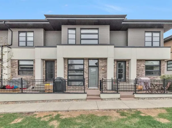 55 N Aspen Hills Grn SW, Calgary, AB T3H 0H6