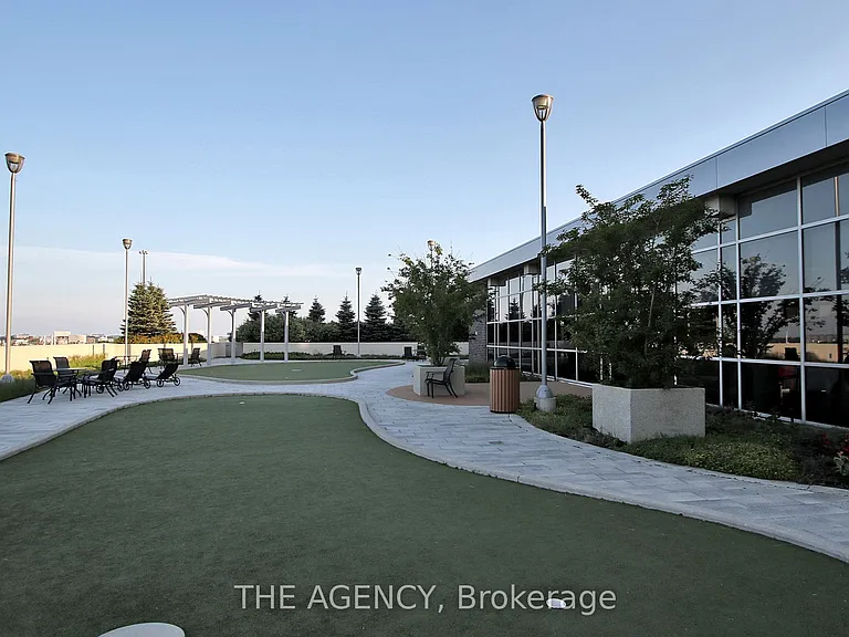 135 Village Green Sq #1015 — Photo 26
