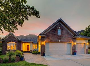 10163 Gristmill Rdg, Eden Prairie, MN 55347