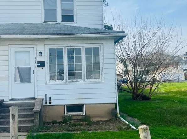 310 N High St, Selinsgrove, PA 17870