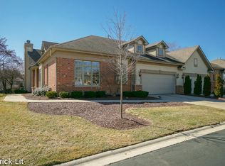 43 Shadow Creek Cir, Palos Heights, IL 60463
