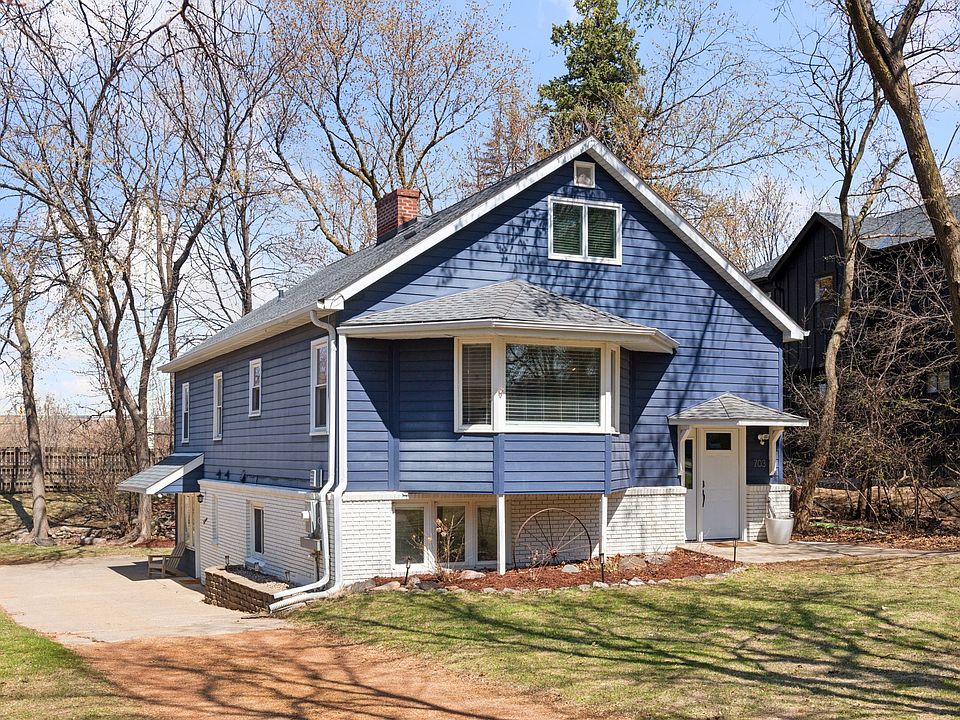 1st image of 703 2nd Ave