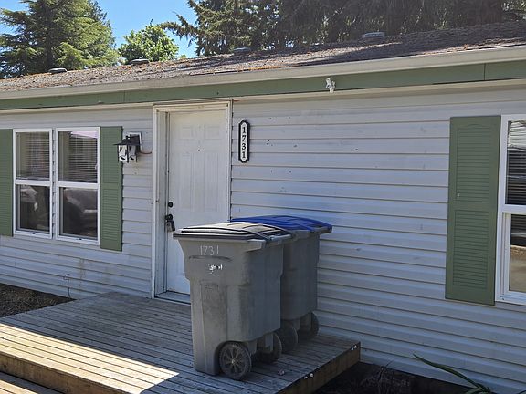 2nd image of 1731 Lakehurst Dr