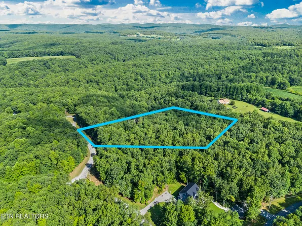 Little Pl, Monterey, TN 38574