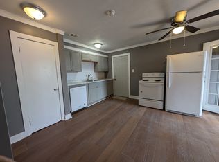 56 1/2 W Main St #B, Shelby, OH