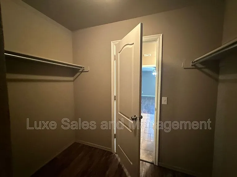 8517 SW 50th St — Photo 24